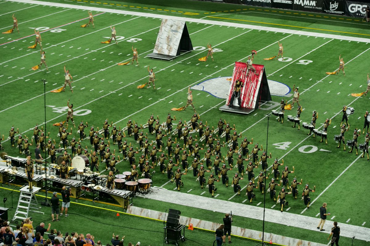 udrillbook's tweet photo. @bostoncrusaders , you ruled Lucas Oil Stadium tonight. You were fearless, fierce, and you definitely did not throw away your shot!
#UDBfamily #cleandrill #udb19 #dci2019 https://t.co/3PqtQnxrIM