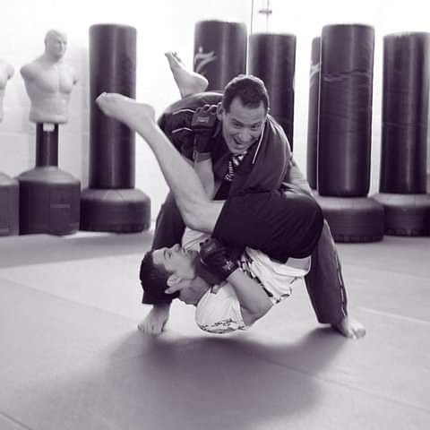 thatmigueljam's tweet photo. NEW WORK AIRING TOMORROW night with more to come soon! So here's a throwback to some of my first work on camera in 2011. It's been such an incredible journey since then, and I'm loving every minute.
#actorslife #throwback #martialarts  #film #tv #love https://t.co/JhkepOD40n