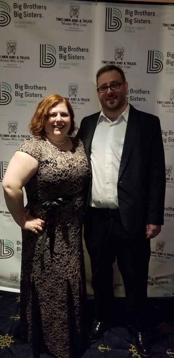 TwoMenPC's tweet photo. Our Director of Marketing and her husband attending the 2019 Corks 'N Canvases event benefiting @bbbsnwfl where @TwoMenPC is the Red Carpet Sponsor.
#Community #MovingPCForward #MovingPeopleForward #TwoMenPC #MoversWhoCare https://t.co/sAVdHQdDGP