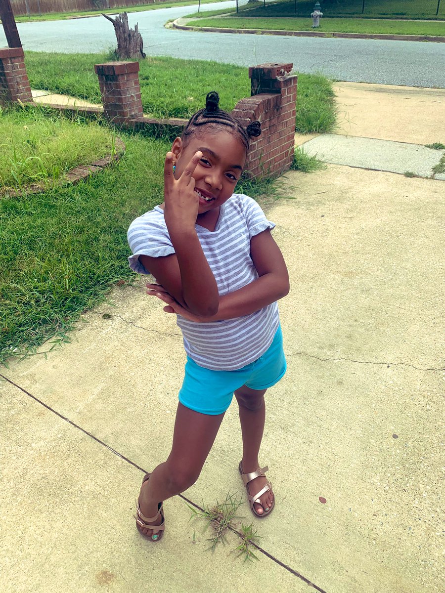 iamher_TEE's tweet photo. I choose πYOU... EVERYTIME βΌοΈ #LilDaughter https://t.co/InnOKdPDKg