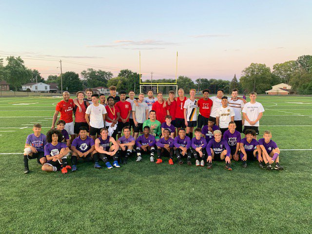 MiddieMenSoccer's tweet photo. Always love these nights! Thanks for coming out Alumni. https://t.co/YnkEmc2Ned