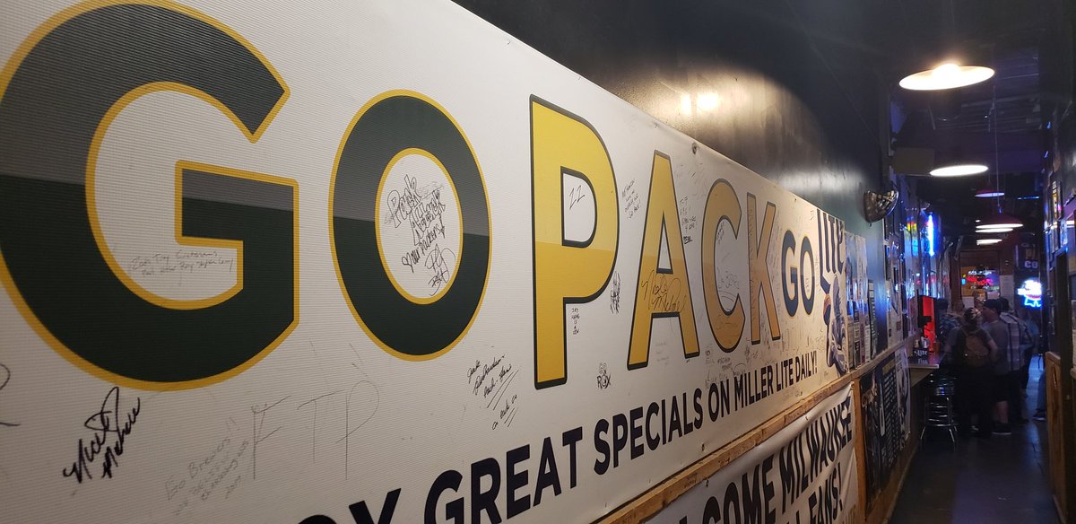 cstangl66's tweet photo. Found a home away from home #PackerBar #GoPackGo https://t.co/ePoCJX80ni