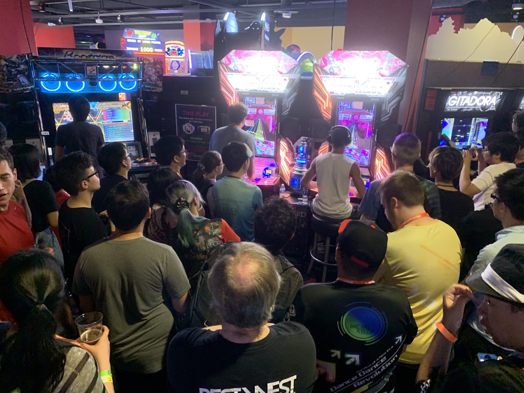 InfinityStageSJ's tweet photo. 24 adventurers jumped into the Voltex void, but only one could claim victory — we proudly present our #SDVX top 3!!
1ST: iamchris4life @CHRS4LFE
2ND: Beeg Oppai @Trunggered
3RD: PHN!X @PHNIX_
Thanks to all of our competitors and our audience for bringing the hype!
#InfinityStage https://t.co/blfVWwEbXe