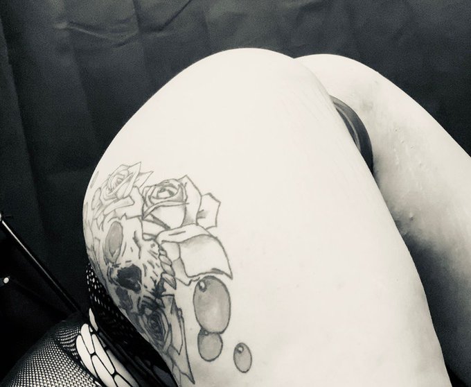 Mandie Rose 🌹 - https://t.co/6A5VtyXbmi