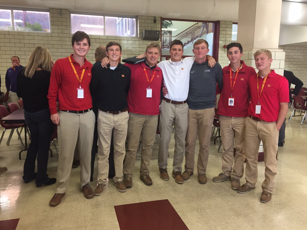 drew_schlachter's tweet photo. Missing a few members but md golf is still going strong💪 https://t.co/s5CGTbzRzB