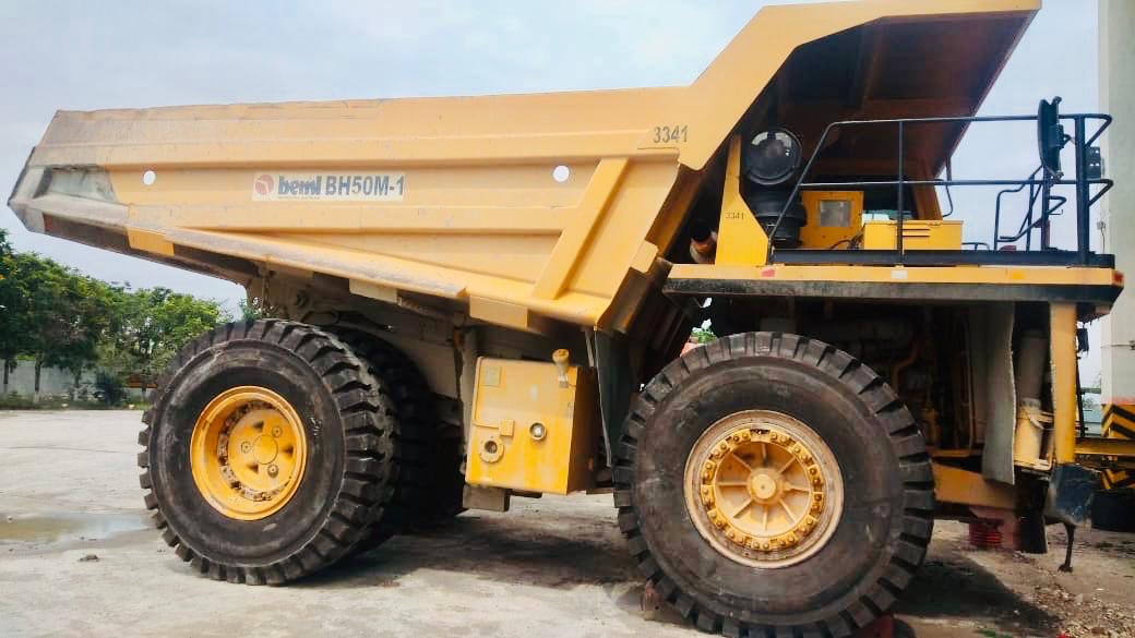DeveshDabas's tweet photo. The secret of getting AHEAD is getting STARTED. Presenting the launch of ROXOR in India, globally leading NextGen Earthmover Radials for customers committed to move forward.. !

#india #tires #tyres #ornet #apollo #earthmover #mining #OTR #roxor #nextgen #radial #deveshdabas https://t.co/k01yEq1f2G