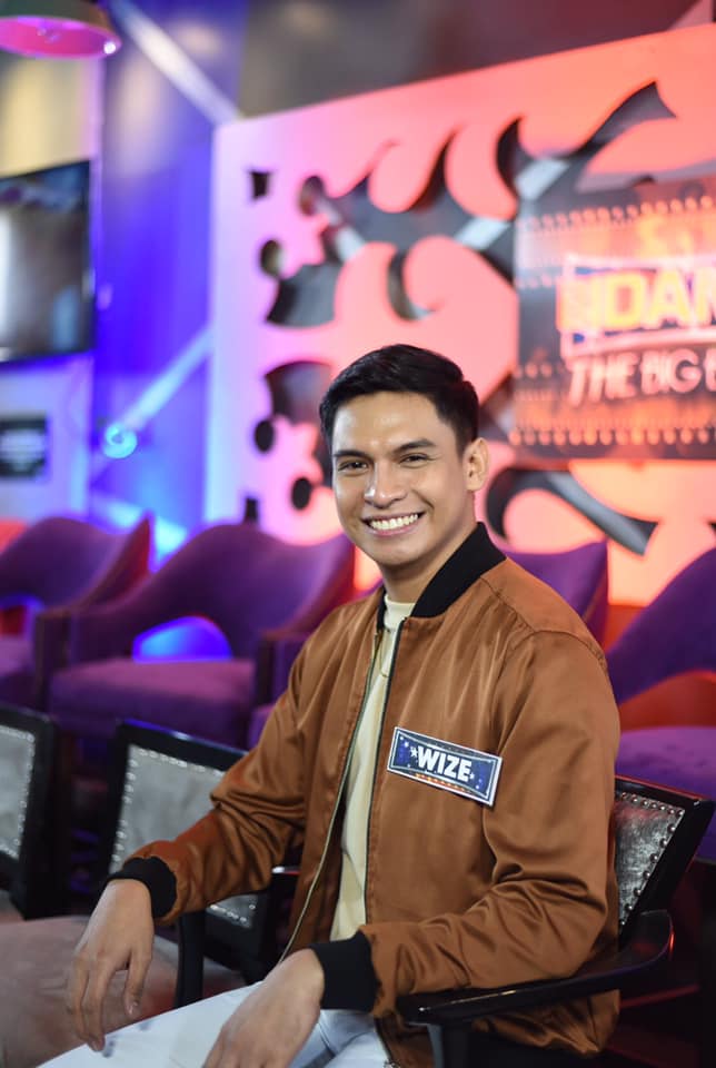 Wizenation1's tweet photo. All smiles ang ating #Bidaman sa kanilang Bidaman: The Big Break Press Conference! π
@wize_estabillo
#ShowtimeBidaman
#WizeEstabillo
#WizeNation
#WizeBidaman https://t.co/24quhXBJ6B