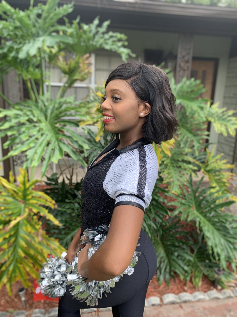 Dance_WithE's tweet photo. Stay Glamorous 💅🏾 @GDGlamorous @CheerGirlEnt #gdgpcdl #gdglamnation #pomstarstpa #tbtornadoesdancer https://t.co/WuOi9JKUbC