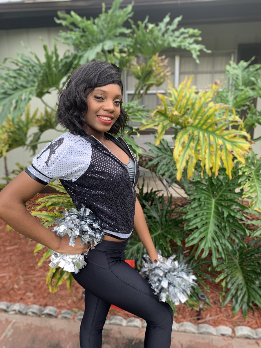 Dance_WithE's tweet photo. Stay Glamorous 💅🏾 @GDGlamorous @CheerGirlEnt #gdgpcdl #gdglamnation #pomstarstpa #tbtornadoesdancer https://t.co/WuOi9JKUbC