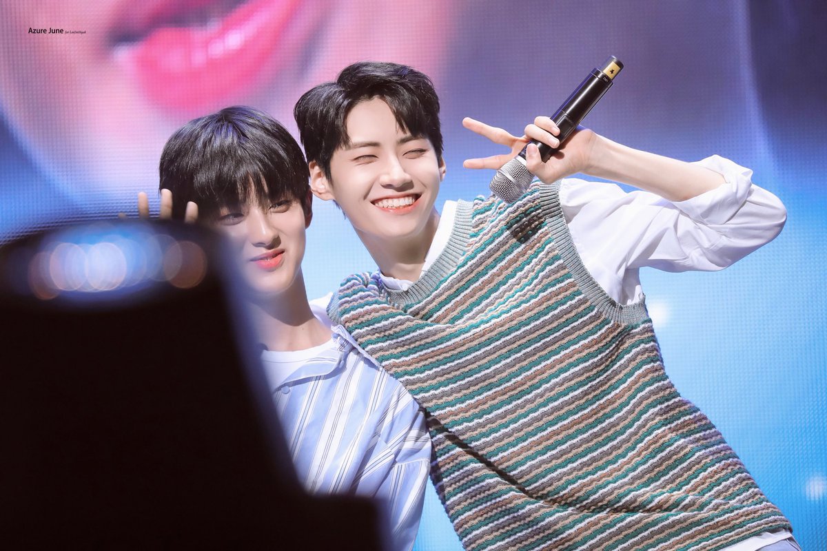 𝘼𝙯𝙪𝙧𝙚 𝙅𝙪𝙣𝙚"💌 tweet media