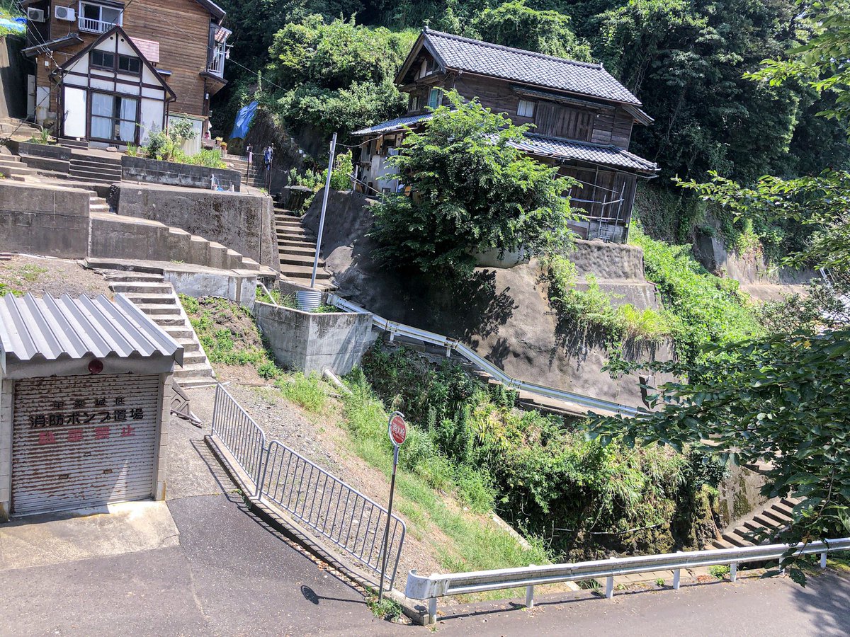 これだけエッシャー感のある階段は一番かも 福井県にだまし絵のような場所があった Togetter