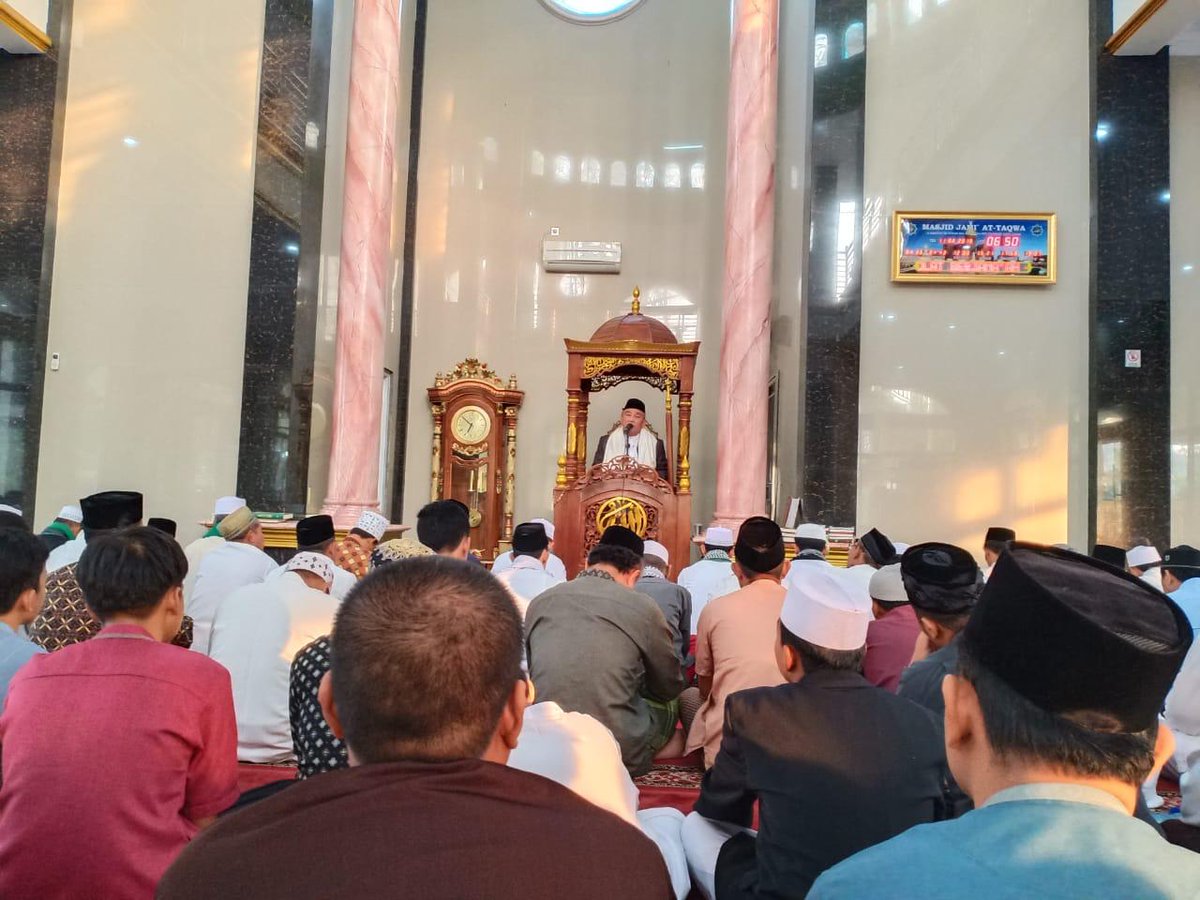 IdrisAShomad's tweet photo. Ibadah Qurban sejatinya akan melahirkan sikap empati, saling menghormati, serta peduli terhadap sesama.
(Jatimulya, 11/08/2019) https://t.co/E1b3zF1a8F