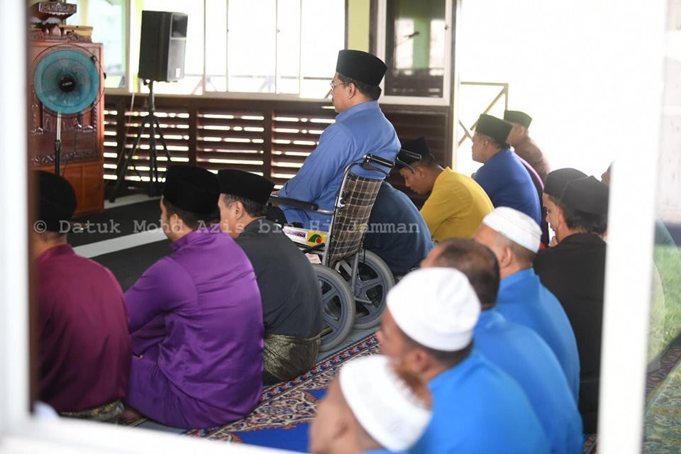 AzisJamman's tweet photo. Pagi ini saya menunaikan Solat Sunat Hari Raya Aidiladha bersama-sama penghuni penjara Kota Kinabalu. 

Pengalaman yang cukup terkesan dihati, dapat berborak bertanya khabar dan berkongsi pengalaman dilalui oleh penghuni penjara. @KDNPUTRAJAYA @FriendsOfKDN https://t.co/7gkQZITnCE