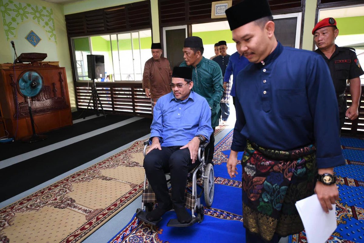 AzisJamman's tweet photo. Pagi ini saya menunaikan Solat Sunat Hari Raya Aidiladha bersama-sama penghuni penjara Kota Kinabalu. 

Pengalaman yang cukup terkesan dihati, dapat berborak bertanya khabar dan berkongsi pengalaman dilalui oleh penghuni penjara. @KDNPUTRAJAYA @FriendsOfKDN https://t.co/7gkQZITnCE