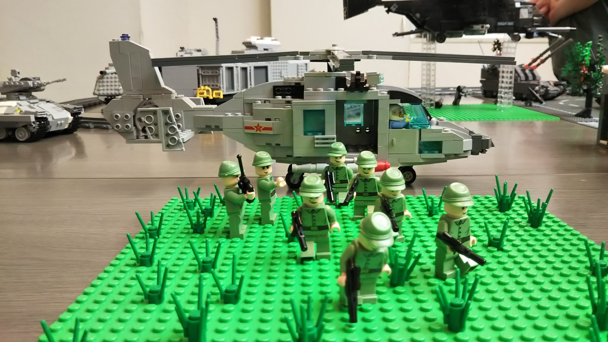 Harold Lego Ships บนทว ตเตอร 横浜レゴミリタリーオフ19 戦場後背部にレゴ海豚ヘリで降下展開するplan海兵隊員 迎え撃つのは 無敵のインド兵 カシミールな感じ Harold Lego Ships บนทว ตเตอร 横浜レゴミリタリーオフ19 戦場後背部にレゴ海豚ヘリで降下展開するplan海兵隊員 迎え撃つのは 無敵のインド兵 カシミールな感じ