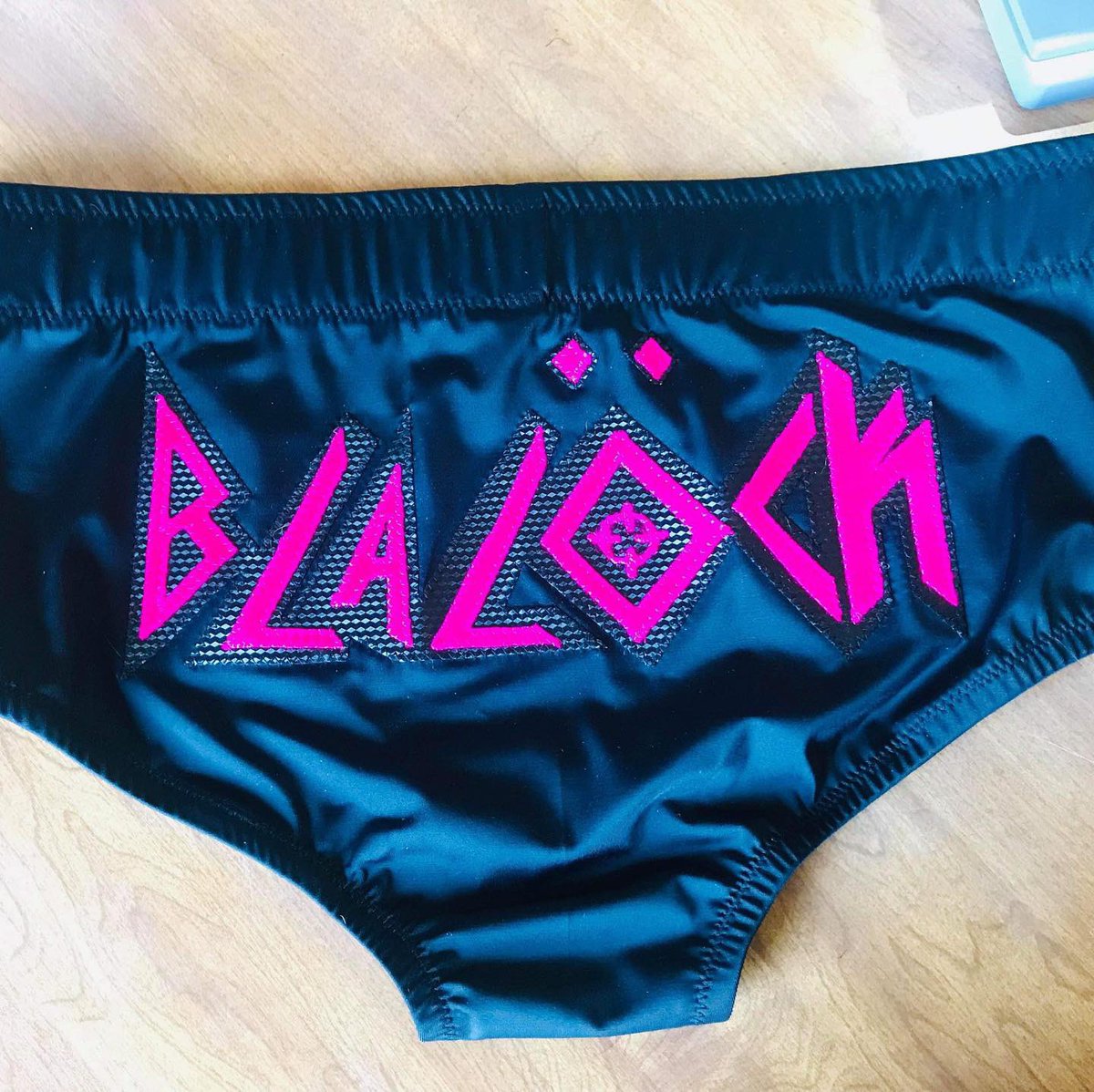 KeithBlalockPW's tweet photo. Just thought you’d like to see what some quality gear looks like. I’m a ((t r u n k s b o i)) now! Thank you, Tania from MysticGear!
#ProWrestling #ProWrestler #EarthRocker #Trunks #Trunksboi #TestMyMetal #TrashAndBash #Deathless #LetsGo #MysticGear https://t.co/ID5SVyYjYb