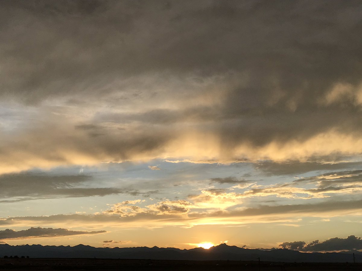 cnsracing's tweet photo. It won’t be a day at the races without a good old Colorado sunset!#cosunset #cnsracing #hometrack #shorttracksizzler #letsgoracing #mytrackmyroots #everysaturday #nascar #hometrack #weloveracing #saturdaysareforthetrack #shorttrack #superlatemodel #latemodels #superstocks https://t.co/6Q1ZvNKBll