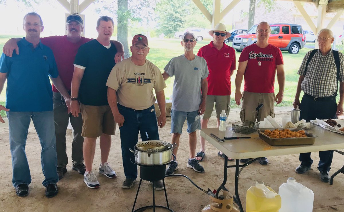 ShagOnSports's tweet photo. We fried 77 pounds of fish for family reunion today. #Beasleys #Family https://t.co/uTpjDShfoA