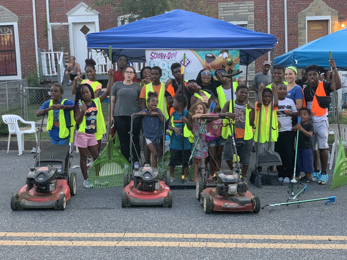 letsthrivebmore's tweet photo. Another community makeover through our #BmoreSafe Project Children Uniting to make #BaltimoreCity Safe, Clean & Green. thank you @HomeDepotFound @BMOREBeautiful_ @baytrust #NoOneLeftUnhelped https://t.co/3izQSTal48