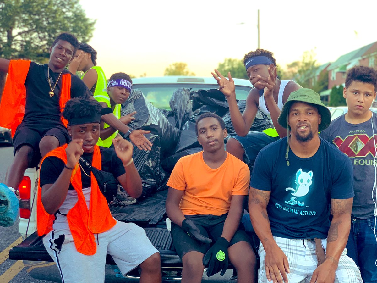 letsthrivebmore's tweet photo. Oh yeah we collected a lot of trash today😆🙄🤷🏽♀️
#Another community makeover through our #BmoreSafe Project Children Uniting to make #BaltimoreCity Safe, Clean & Green. thank you @HomeDepotFound @BMOREBeautiful_ @baytrust #NoOneLeftUnhelped https://t.co/Nq3ynDXSJr