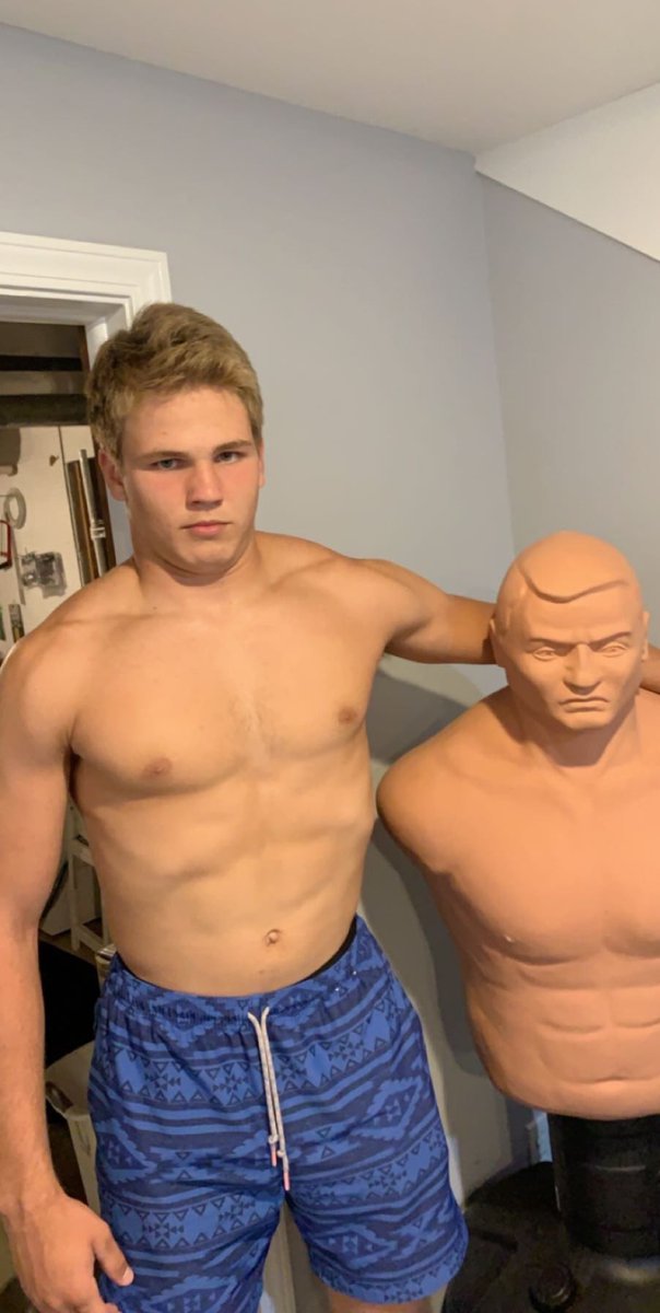 harrisonkline23's tweet photo. Pray for my friend Brian, nothing wrong with him but it’s been 3 years and he still looks like a punching bag https://t.co/r1PUJPRjOi