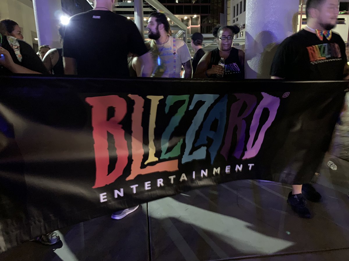 AmyJantzer's tweet photo. Successful #prideATX today! #blizzard #blizzlife 🌈🌈 @RenataCPonte @WaltCodes https://t.co/EPObbVFIOW