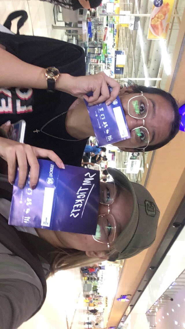 gdxdo's tweet photo. Thank you Inaaang @happeehour π nabura lahat ng stress, anxiety and everything. #Teamnaubusan no more na tayo @onlyyeollie kakaiyak.
Thank you din #TeamLightmall and syempre #Loveshot
#EXplOrationInMNLDay1
#EXplOrationInManila
#EXO @weareoneEXO https://t.co/vV7rkVSmWv