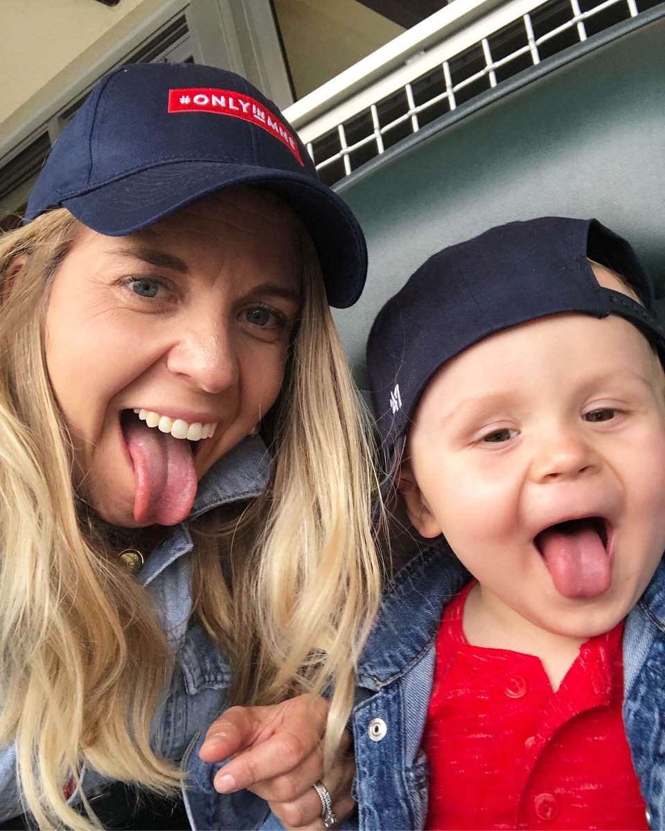 Take your toddler to work night with <a href="/fsnorth/">Bally Sports North</a> (during a <a href="/Twins/">Minnesota Twins</a> rain delay). #OnlyinMN #MNTwins ⚾️❤️