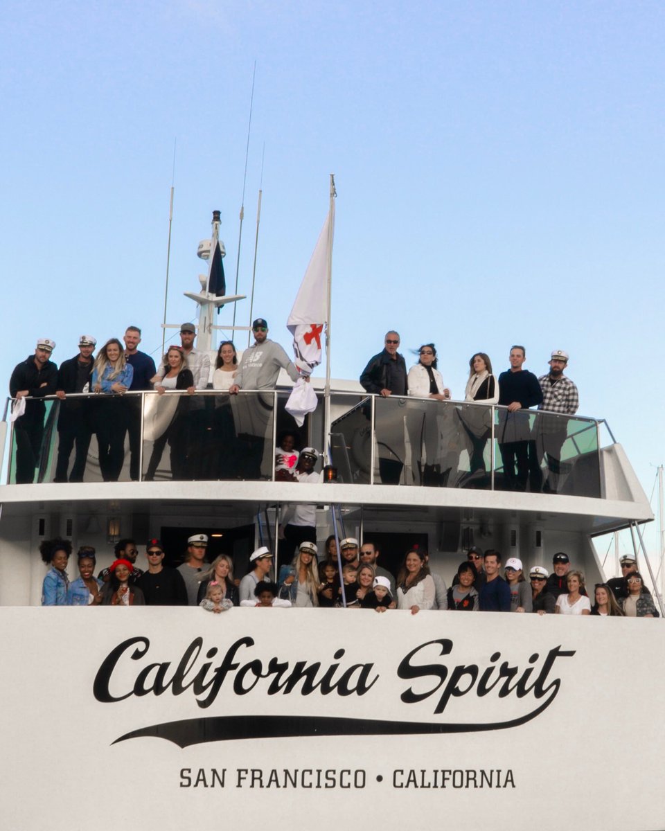 SFGEnterprises's tweet photo. Victory cruise on the Bay with the @SFGiants ⚾️🛥

#SFGCruise https://t.co/p99ns03AtM