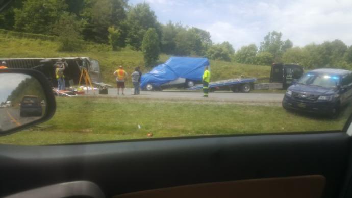 TheSecretList's tweet image. 2 EMS PARAMEDICS KILLED IN THE LINE OF DUTY-WEST VIRGINIA. —FDNY Ambulance VS Ambulance Responding Crash Video-Before &amp;amp; After Crash
firefighterclosecalls.com/2-ems-paramedi… @IAFC_SHS  @jemsconnect @EMS1 @THEMAJESTIRIUM1 @IAFCEMS #ambulance #paramedic #lodd #westvirginia #FDNY #EMS #fatal #RIP