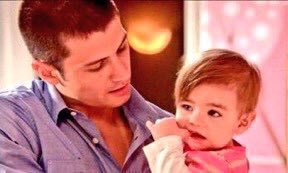 OTHdiary's tweet photo. Who would’ve thought that the jerk from the pilot episode would eventually become a dream husband, father and friend? https://t.co/Yg1sYvzMb5