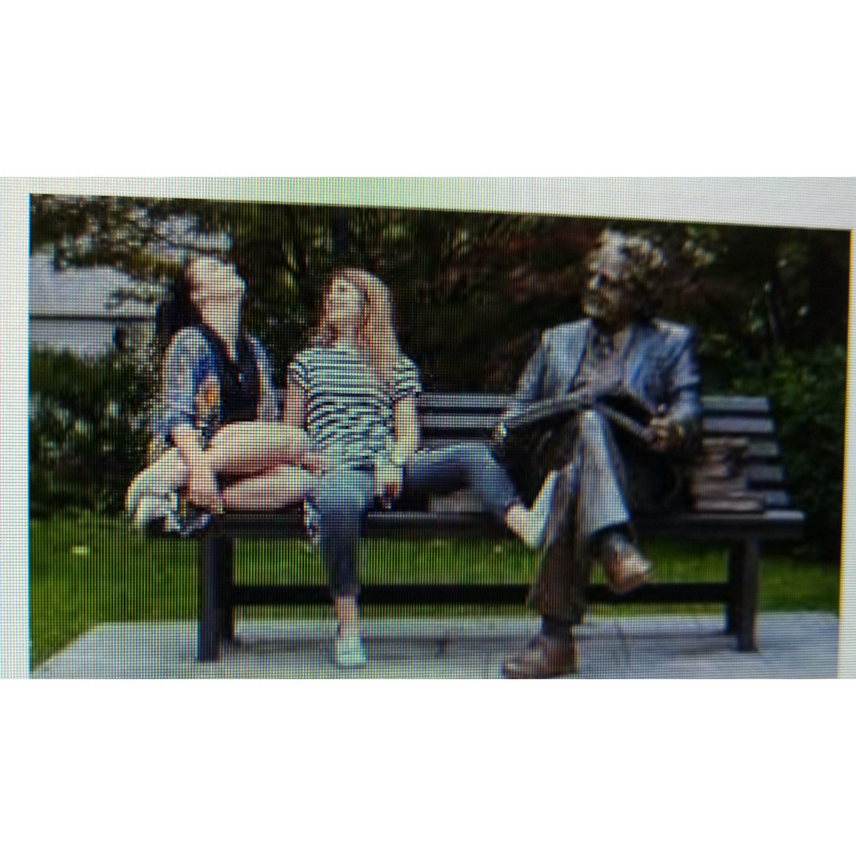 mischwyder's tweet photo. Dear #Earpers and #Creampuffs from Toronto: could you pls tell me where this bench is? Its from the movie "Almost Adults" with @baumanelise @natvanlis @WinnyClarke &amp; @JustinGerhard  😎 #almostadults #elisebauman #natashanegovanlis #winnyclarke #Toronto #Canada https://t.co/lZkDl3yY6B