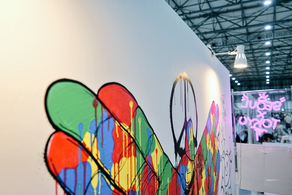 SEOULTOKYO3's tweet photo. 8/3~8/4 ビッグサイト青海展示棟で開催されたデザインフェスタに参加!
EAST PEASE
livepainted by leodav
#seoultokyo
#lac_studio
#leodav
#dasolworks https://t.co/Ual3Ff94FU