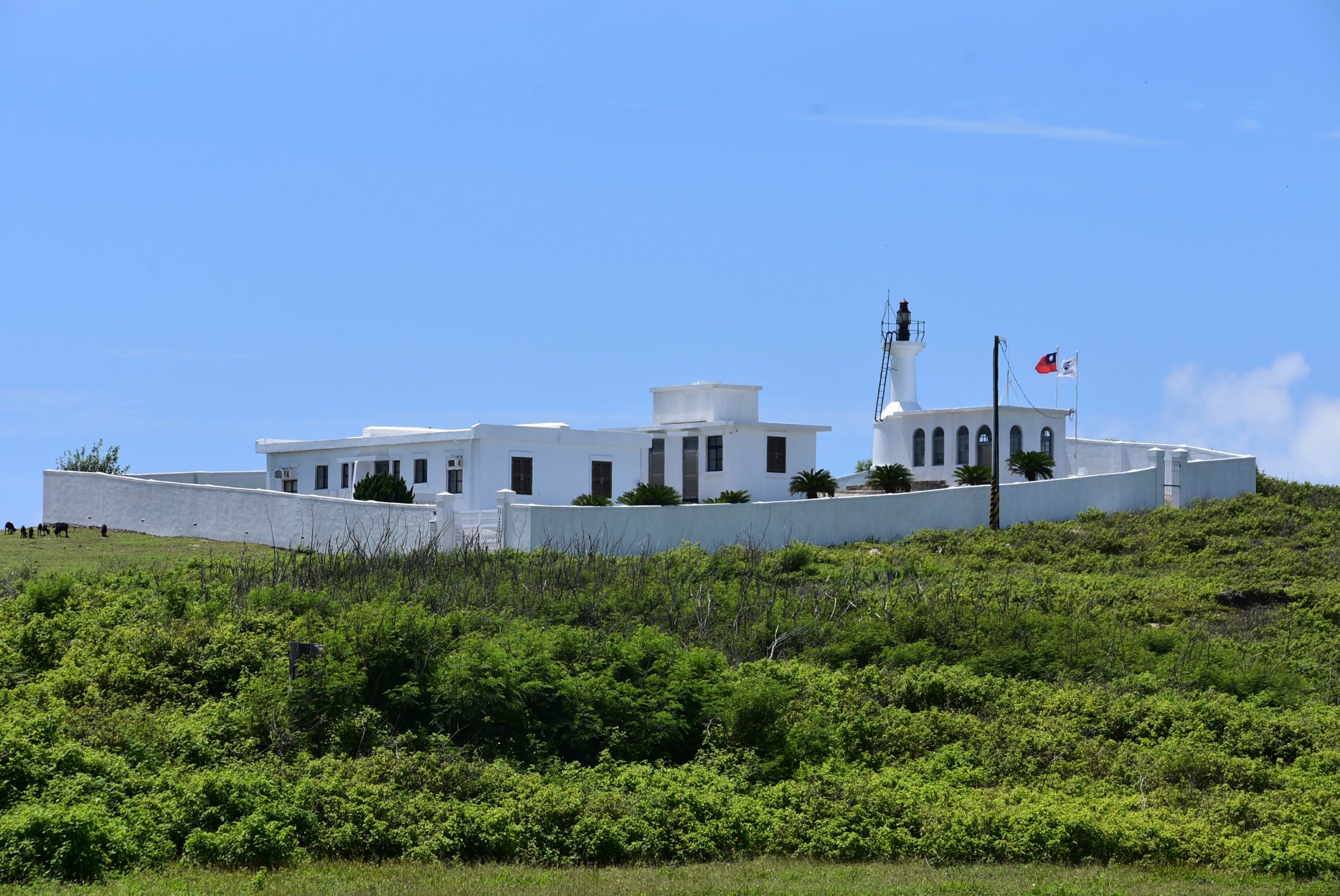 تويتر 艾爾頓造咖遊記على تويتر 七美嶼燈塔qimei Lighthouse 又稱七美燈塔或南滬燈塔 是澎湖 群島最南端的燈塔 也是日人在台興建的最後一座燈塔