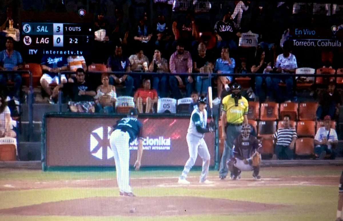 ClubSaraperos's tweet photo. Ricardo Serrano sacude HR de 2 carreras vs Alejandro Martínez en la 2B para aumentar la ventaja @OficialSarapero 5-0 @AlgodonerosUL 

#TopoTime
#PorLaSerie
@LigaMexBeis https://t.co/JnM3WTgSwX