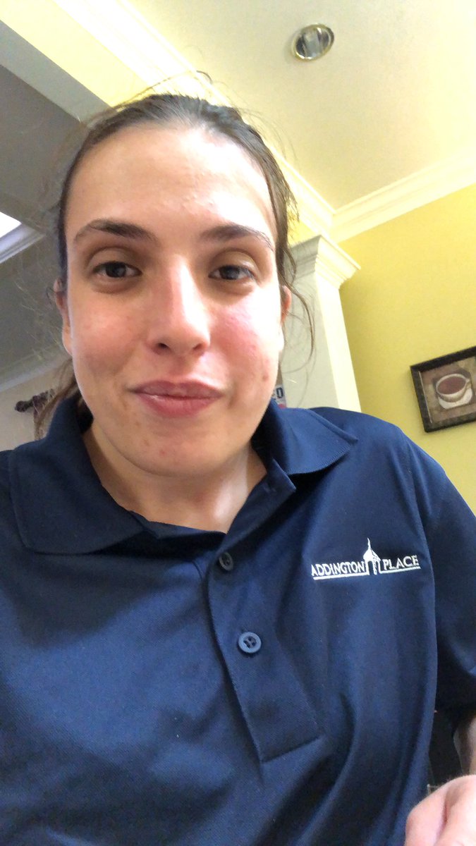 GoodsteinSaskia's tweet image. Can you tell I am ready for bed? No😭🤷‍♀️ #NightShift #doublejob #tired #wantmybed