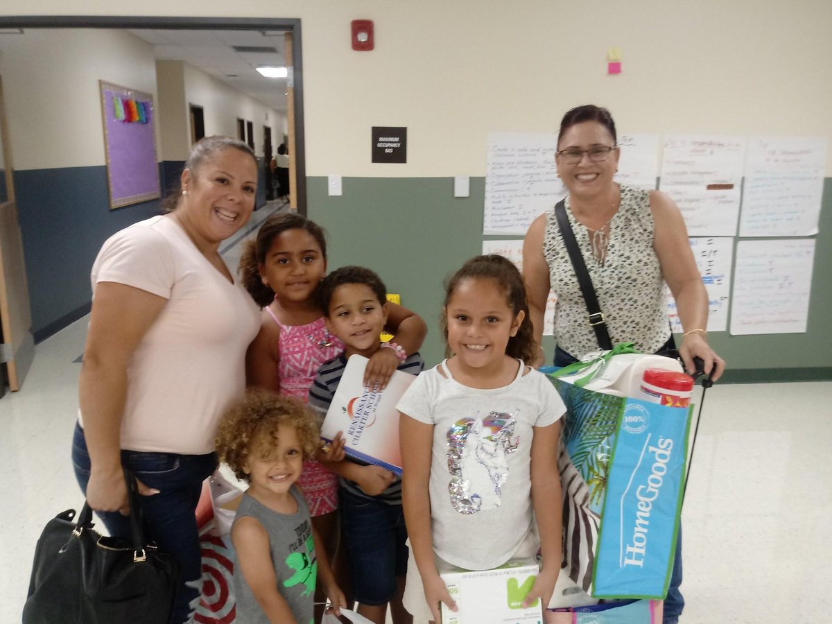 RECSKnights's tweet photo. It was great seeing our families at our open house.
#volunteers #Boggyfamilies #BusinessPartners #welcomeKnights https://t.co/TGYIdl9y18