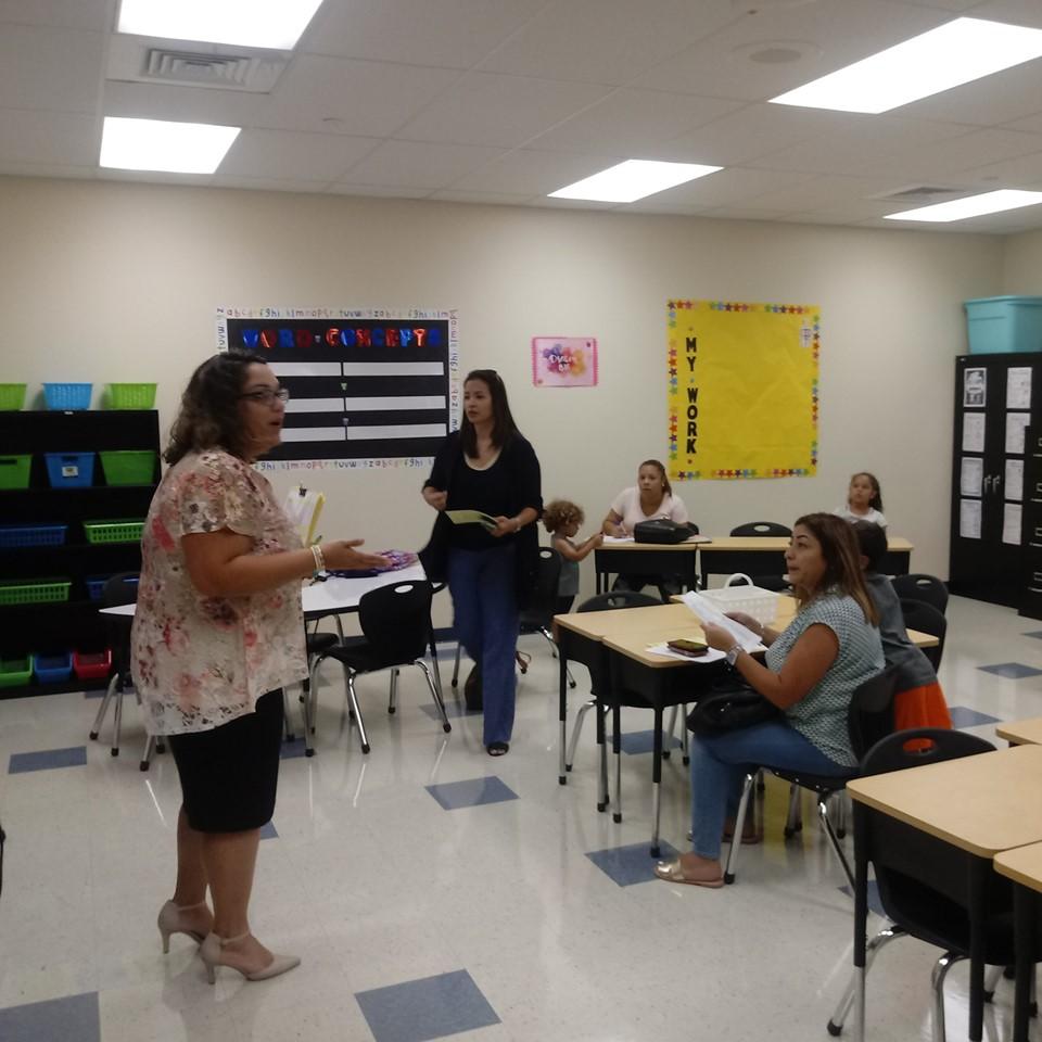 RECSKnights's tweet photo. It was great seeing our families at our open house.
#volunteers #Boggyfamilies #BusinessPartners #welcomeKnights https://t.co/TGYIdl9y18