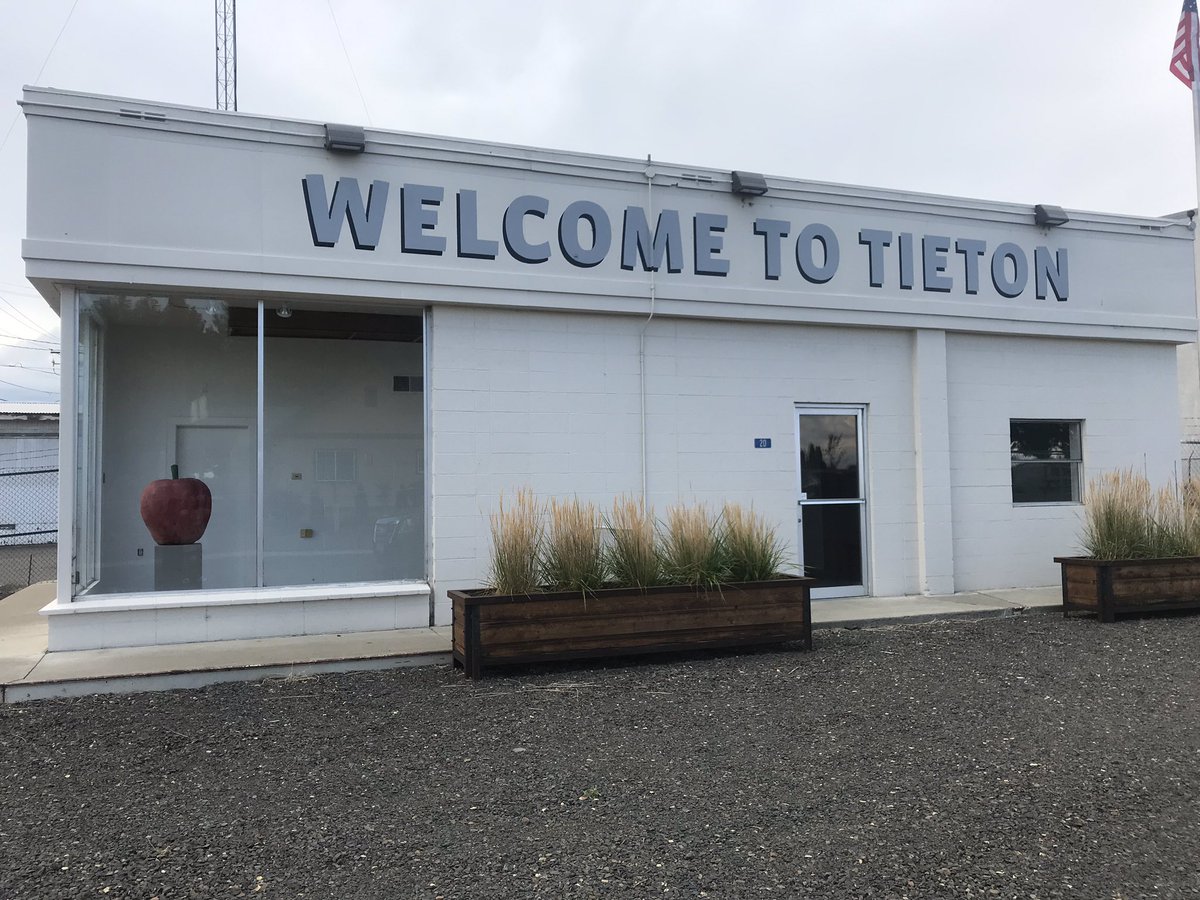 sptallman's tweet photo. Welcome to Tie-it-on WA https://t.co/iMHMdRZ8kE