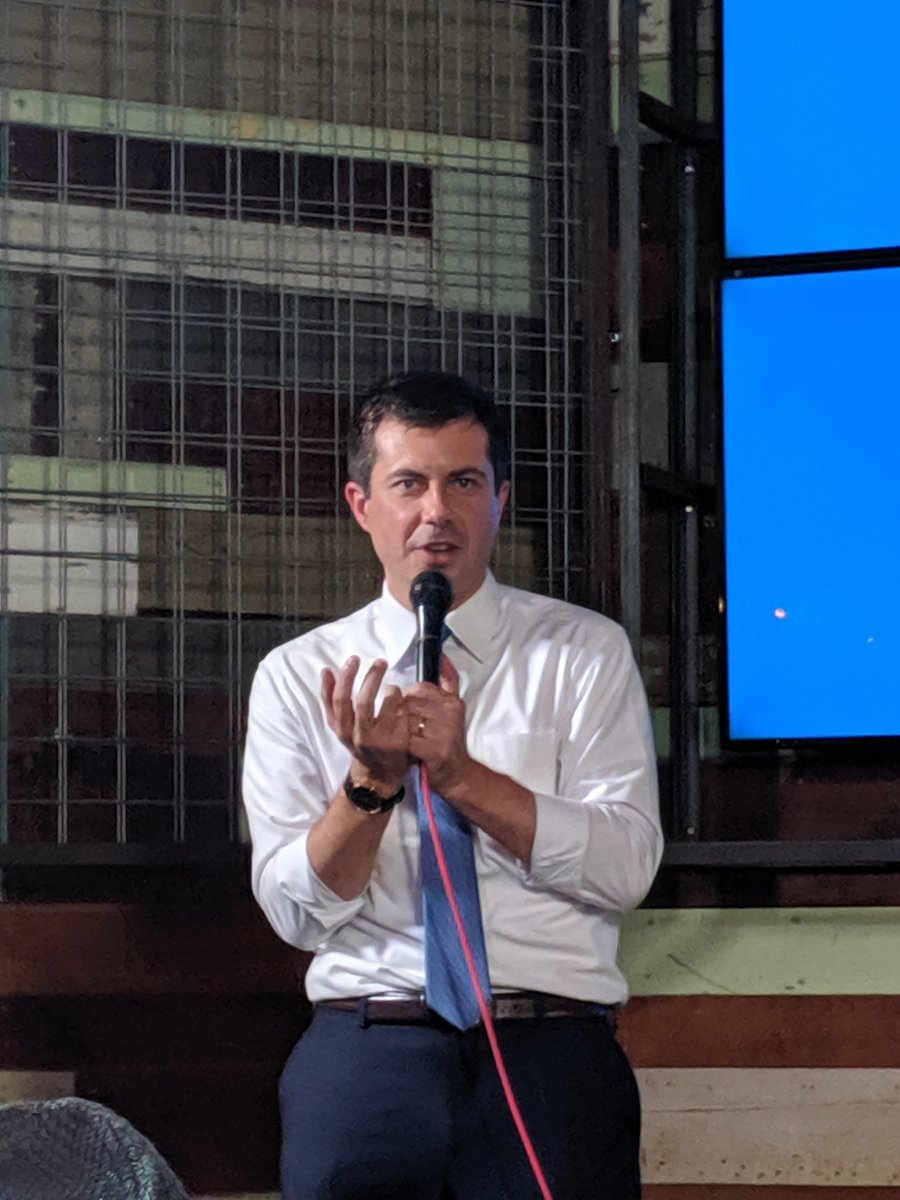 linguists4pete's tweet photo. Some pictures from the @PeteButtigieg event in #ATX before #PRIDEAustin. Bonus picture of @Chas10Buttigieg and @MayorAdler https://t.co/37faAhfnqa