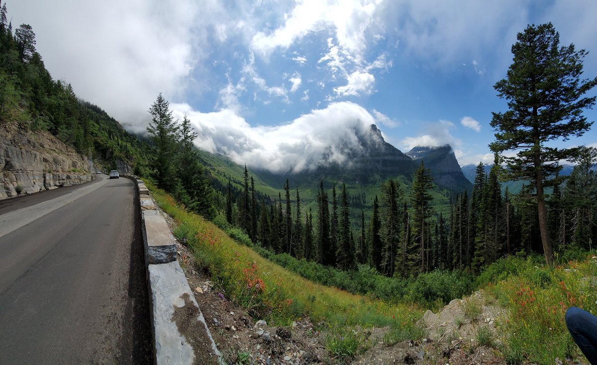 thomsonmark1987's tweet photo. Looking up the "Going to the sun road" towards Logan's pass. Found some sunlight and couldnt be happier. https://t.co/cqIrm2E4SS