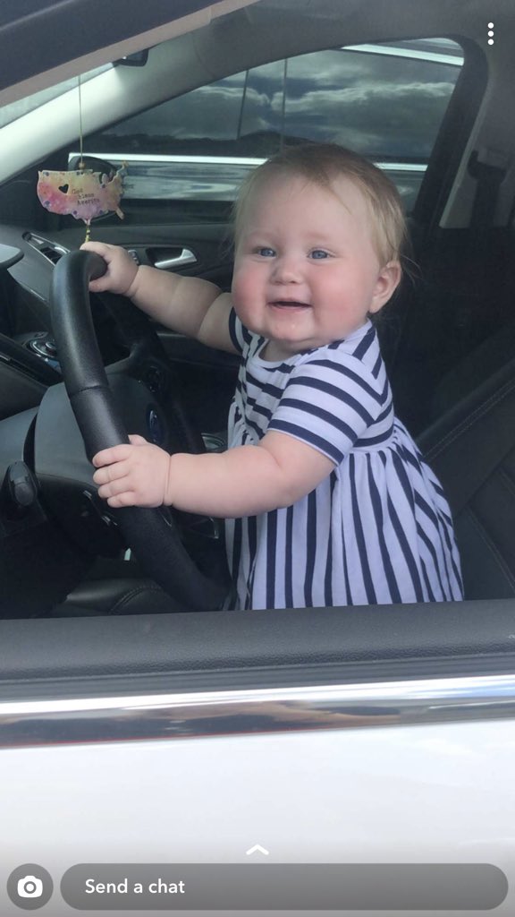 annaelisabethhh's tweet photo. My blue eyed baby girl https://t.co/4GS0ObVhlG