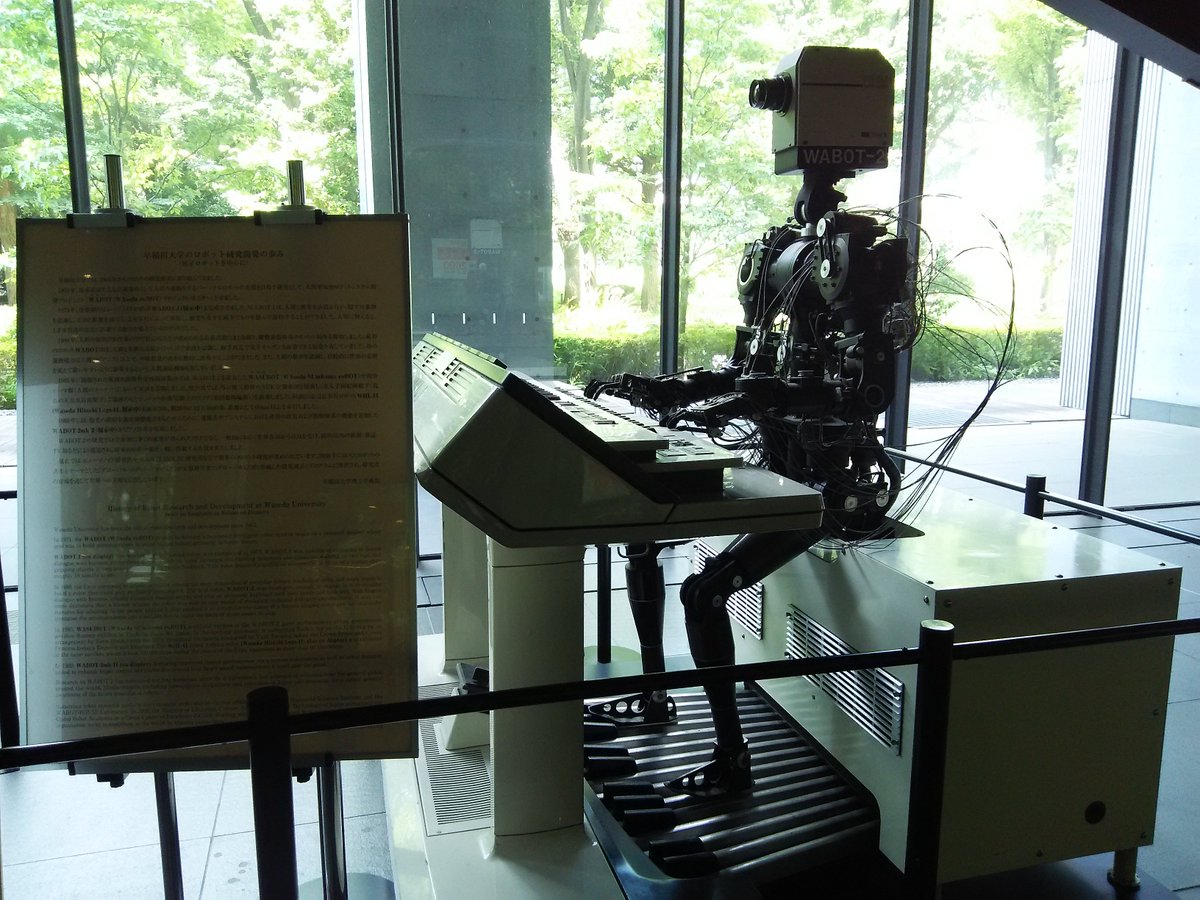 wodu_robot's tweet photo. ③こっちの2枚はロボホンで撮影b
WABOT-1は早稲田大学歴史館に居るというのでそっちにも行ったんですが、あいにく夏休みで休館中><(ショップは入れた) 加藤一郎先生の歴史?拝みたかった…
まぁこの2体は大きな博覧会等にも時々展示されるので、見たコト自体はあるんですがネ。
#WABOT #ロボホン https://t.co/0c6VAzYm9o