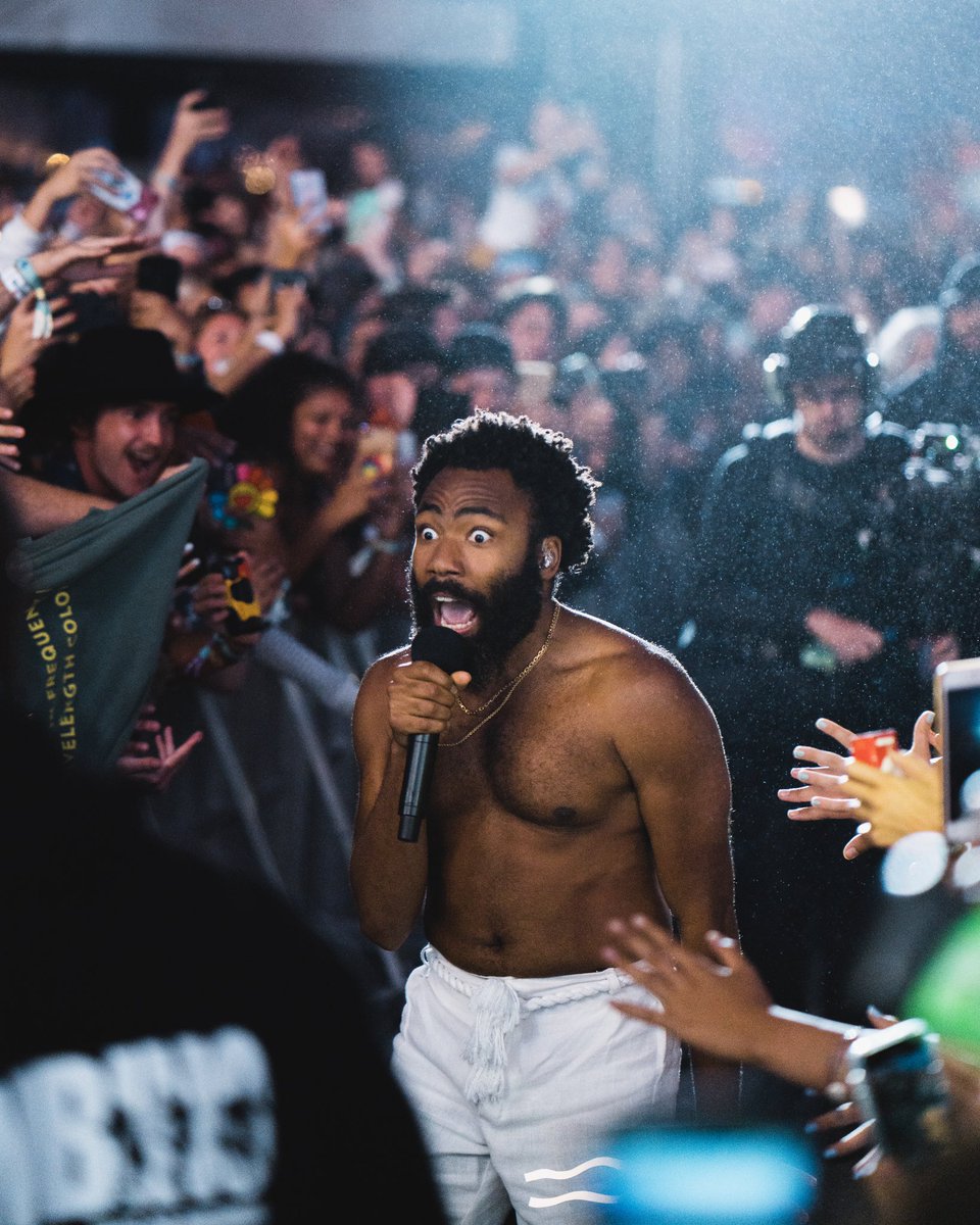 had a few minutes and 1 lens to photograph <a href="/donaldglover/">donald</a> tonight at <a href="/sfoutsidelands/">Outside Lands</a> 📸
