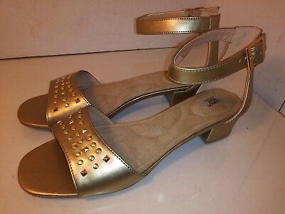 SandalsWomens's tweet photo. (eBay Advertisement) Avon Cushion Walk Gold Sandals Ankle Strap womens Size 10 https://t.co/SRuHD2qfWw https://t.co/lHq78Rg5Y4