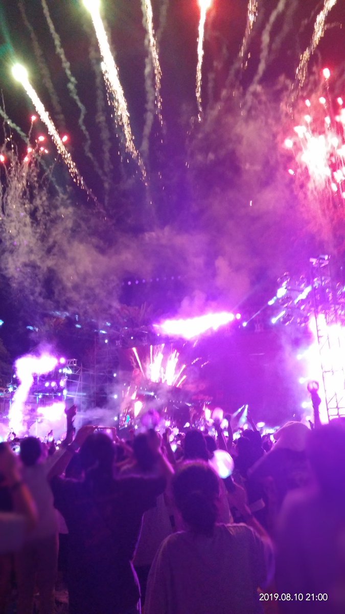 HanChungHye1's tweet photo. #BTSFANFESTinVIETNAM https://t.co/R3dd1ZNxe3