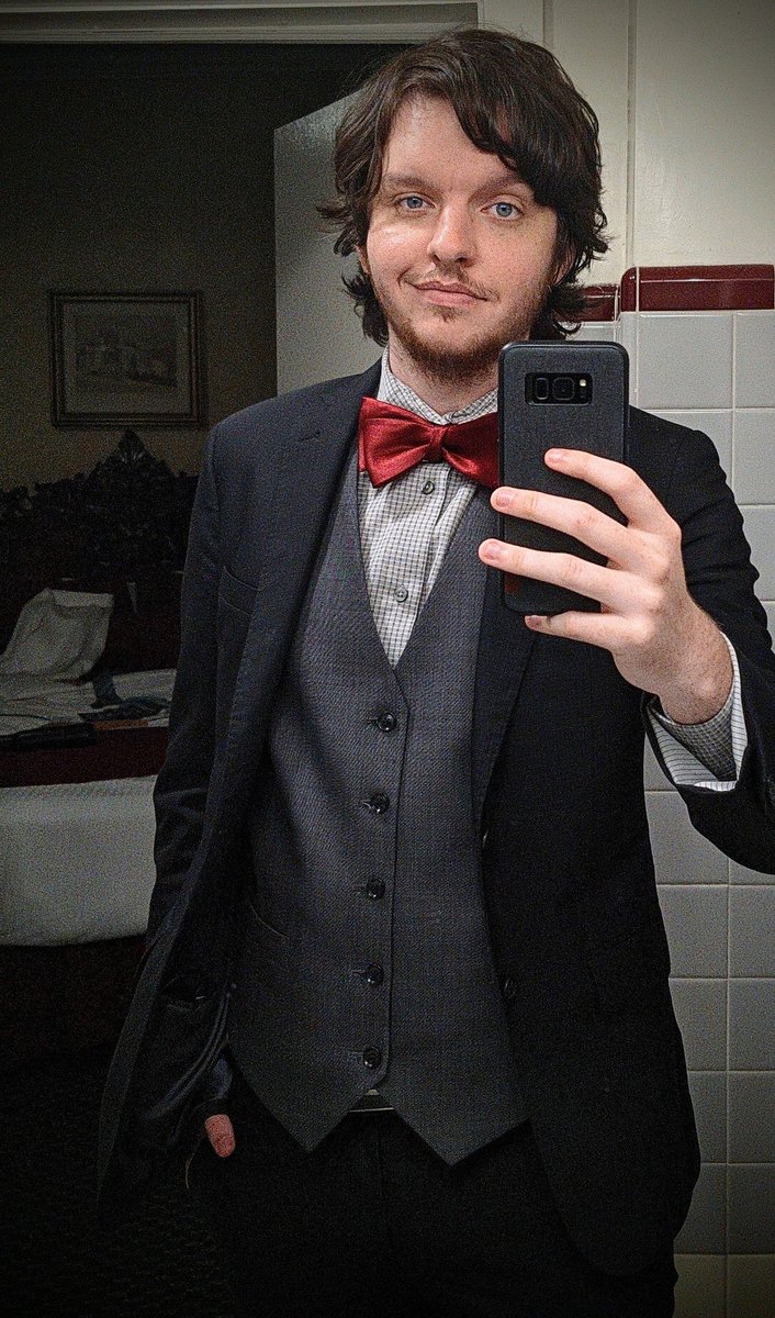TheRhop's tweet photo. The look for tonight's events at #WaveCon2019. https://t.co/OEWl4McqiG