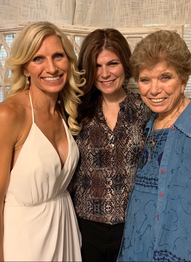 ArianneExline's tweet photo. God put an amazing man in my sister’s life. Today, we celebrated their new life together. There are not enough words to explain my love for this crew! 💕 https://t.co/toED3IwAtY