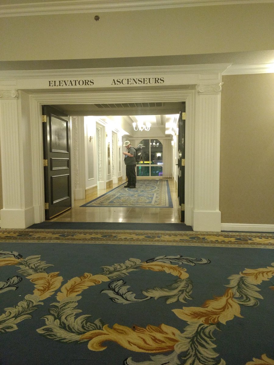 drinkbot tweet media