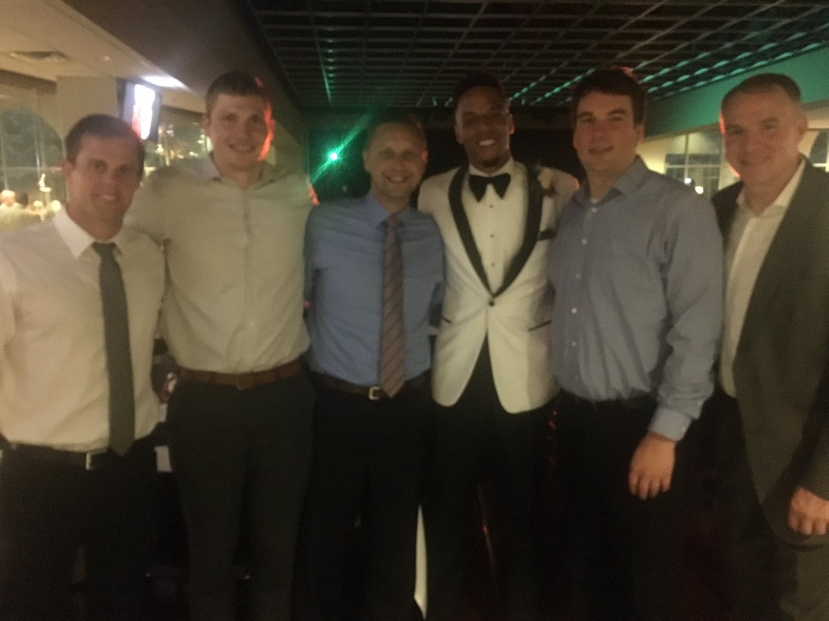 JohnnyTauer's tweet photo. Great night at @UofStThomasMN celebrating wedding of 2x @NCAA All-American and @MIACathletics MVP Isaac Rosefelt, member of MIAC titles #1 and #2 in string of 13 in 14 years. @bschnettler12 @USTTommiesMBB #tick #!!! @Alanis #rainonaweddingday #family https://t.co/F51zPcxCDY